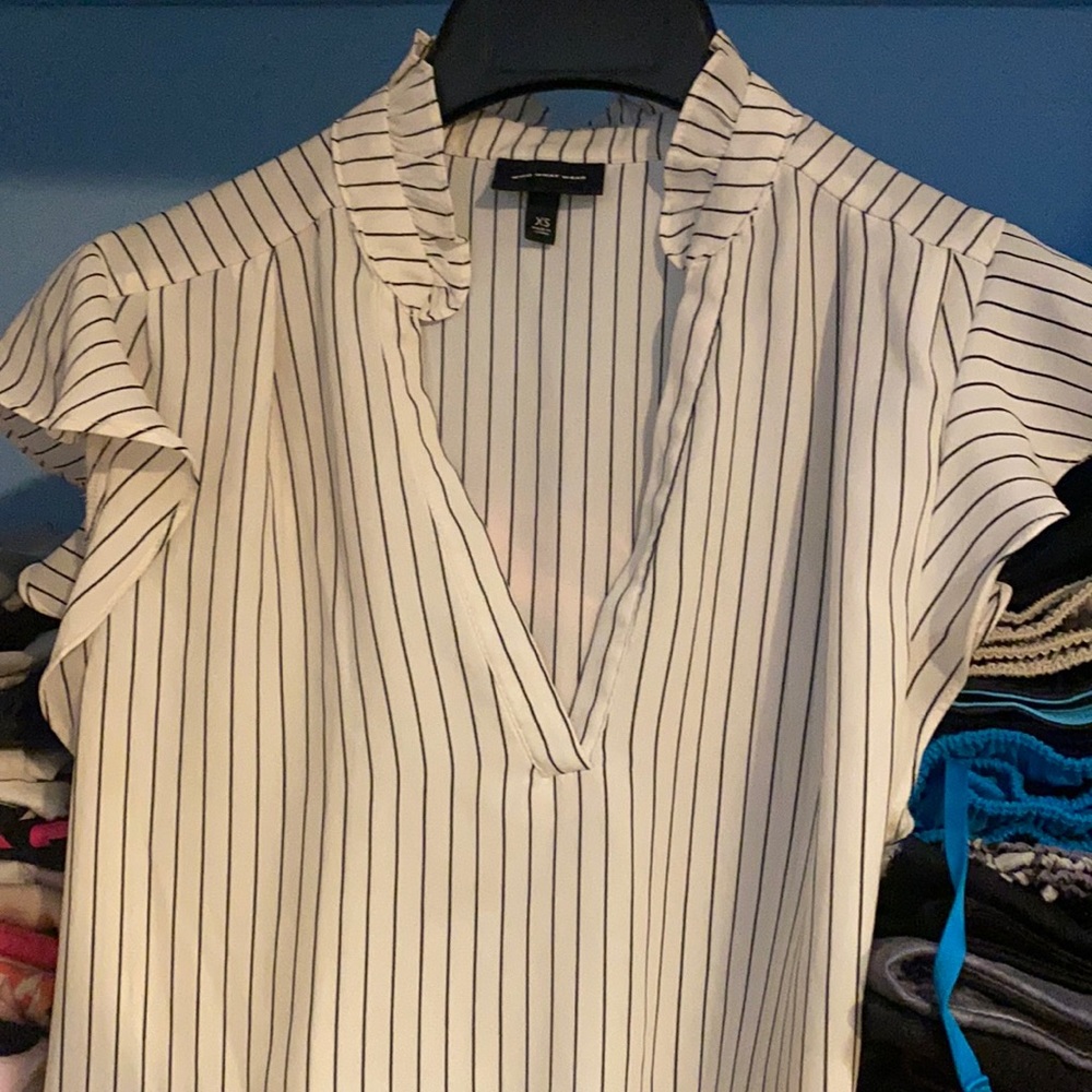 Nice v neck shirt great for classy professional wear